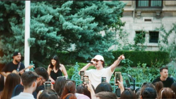 VIDEOCLIP: rareș - La tine și la bani 2