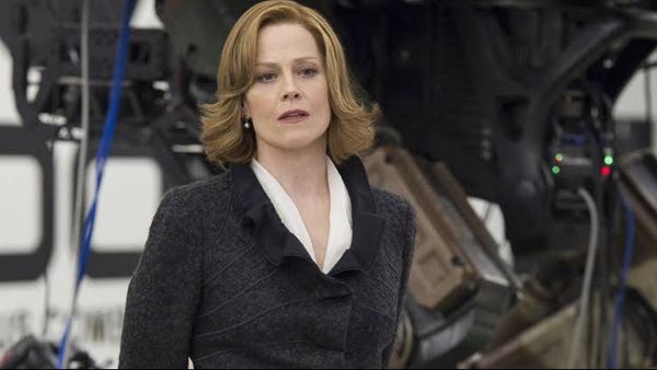 Sigourney Weaver primeşte Leul de Aur onorific pentru &icirc;ntreaga sa carieră  la Festivalul de Film de la Veneţia. Directorul artistic: "O actriţă de calibrul lui Sigourney Weaver are puţini rivali"