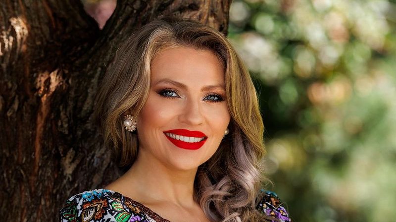 Mirela Vaida, vacanță pe litoralul rom&acirc;nesc! Ce mesaj a transmis artista: &bdquo;Marea noastră Neagră răm&acirc;ne marea noastră&rdquo;