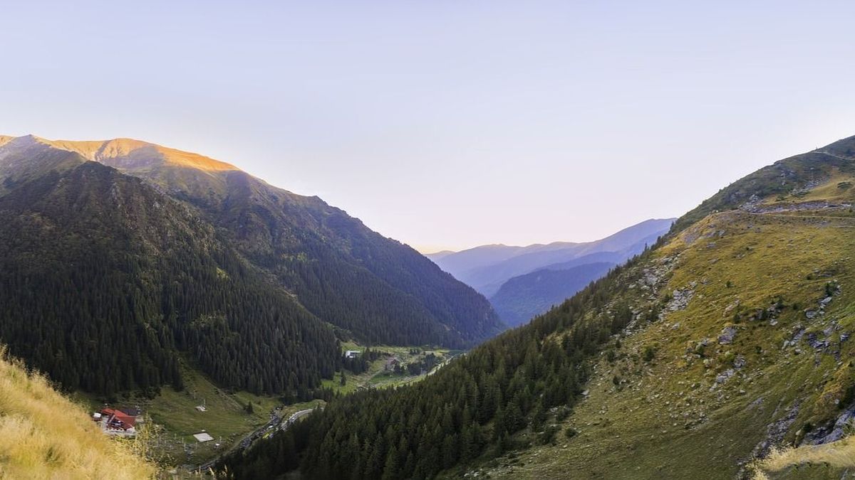 Care sunt cele mai frumoase trasee montane din România? 