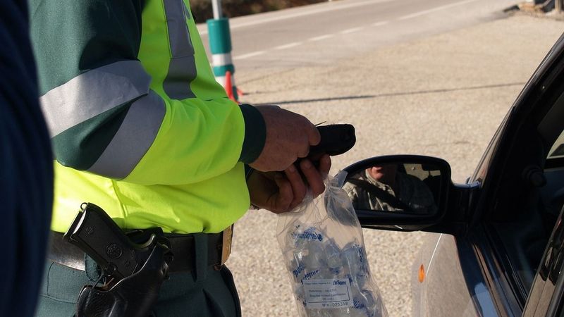 Modificarea codului rutier care a băgat spaima &icirc;n conducătorii auto. Ce pot păți șoferii care refuză testarea cu etilotestul sau drugtestul