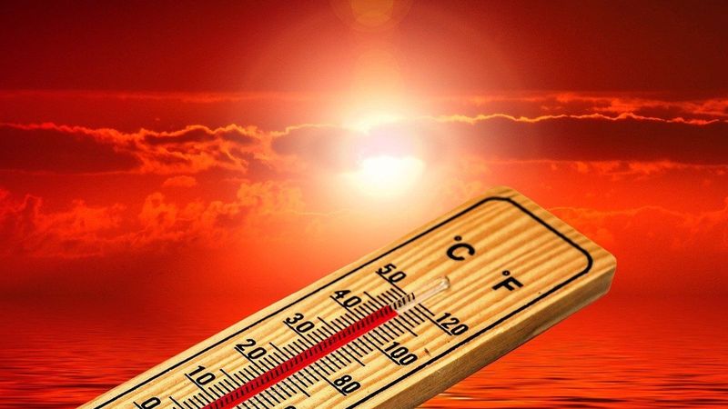 Valul de căldură se extinde &icirc;n Rom&acirc;nia! Meteorologii anunță cod galben de caniculă luni și marți