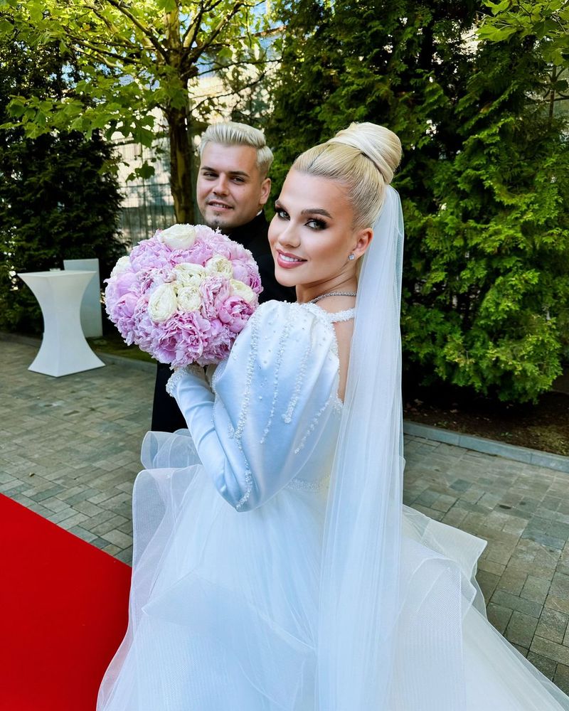 Cum a arătat Cristina Vasiu la nuntă?