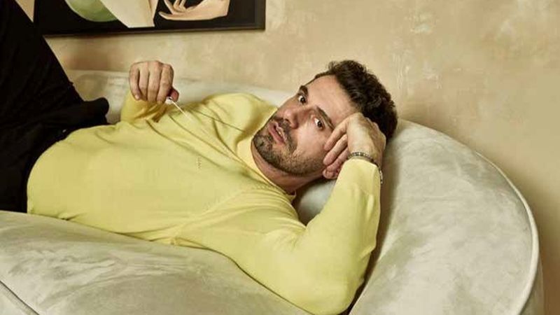 GALERIE FOTO!  Cod roșu de seducție! Yiğit Kirazcı, avocatul sexy din serialul "Tablou de familie", &icirc;ntr-un pictorial incendiar!