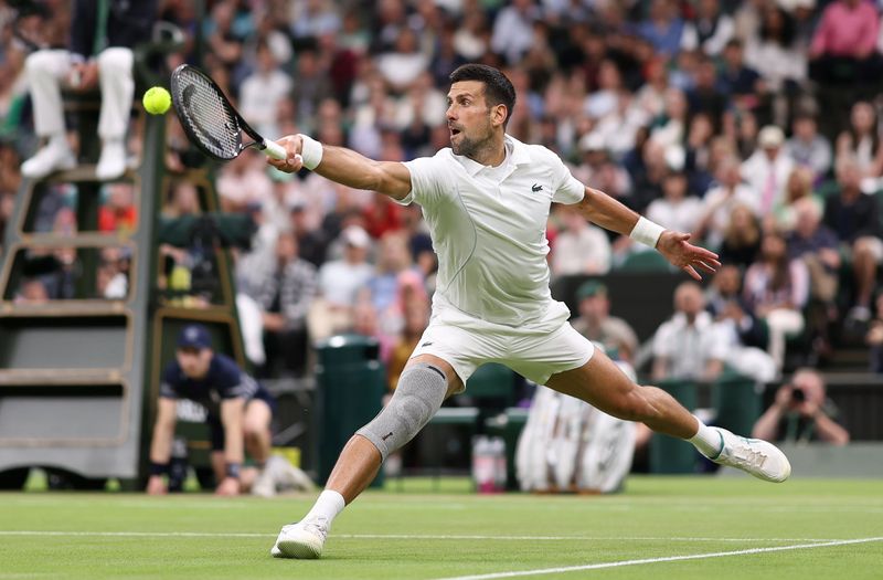 Novak Djokovici în sferturi la Wimbledon. 