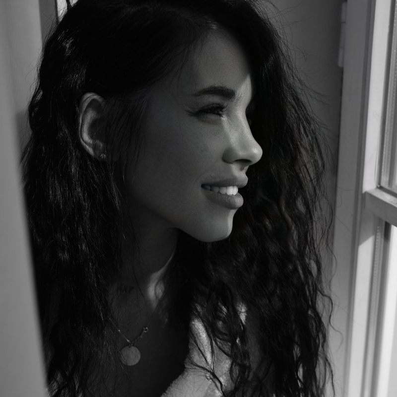 Cum au reacționat internauții la fotografia postată de Livia Eftimie?