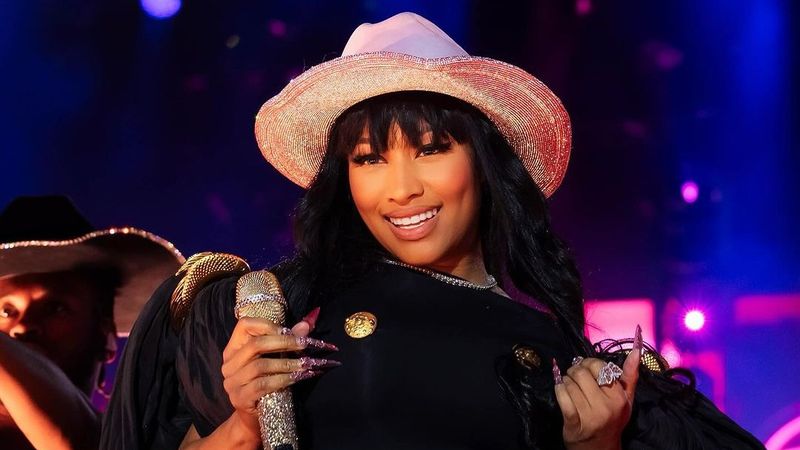 Nicki Minaj a dat-o iar &icirc;n bară: "Să-i fie rușine de ea &icirc;nsăși. Nu are respect pentru fani". Ce s-a &icirc;nt&acirc;mplat &icirc;n ultimul său spectacol din Dublin 