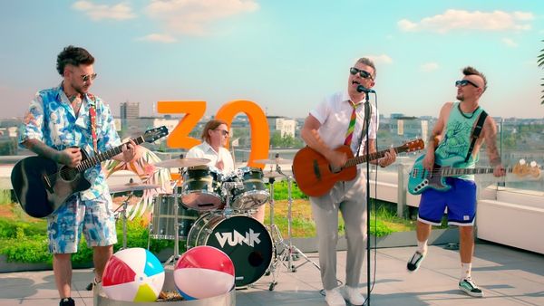 VIDEOCLIP: VUNK - Un sărut sărat și-un răsărit