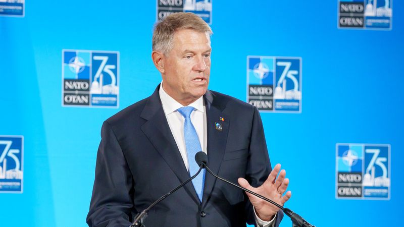 Reacția lui Klaus Iohannis după ce o t&acirc;nără de 19 a fost ucisă de un urs &icirc;n Munții Bucegi: "S-a ajuns prea departe, sunt foarte &icirc;ngrijorat, m-a șocat evenimentul"