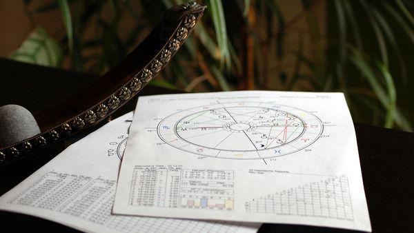 Horoscop de weekend, 13-14 iulie 2024: Este un moment foarte bun pentru a descoperi noi oportunități în cariera Balanțelor. Gemenii simt nevoia de liniște și echilibru