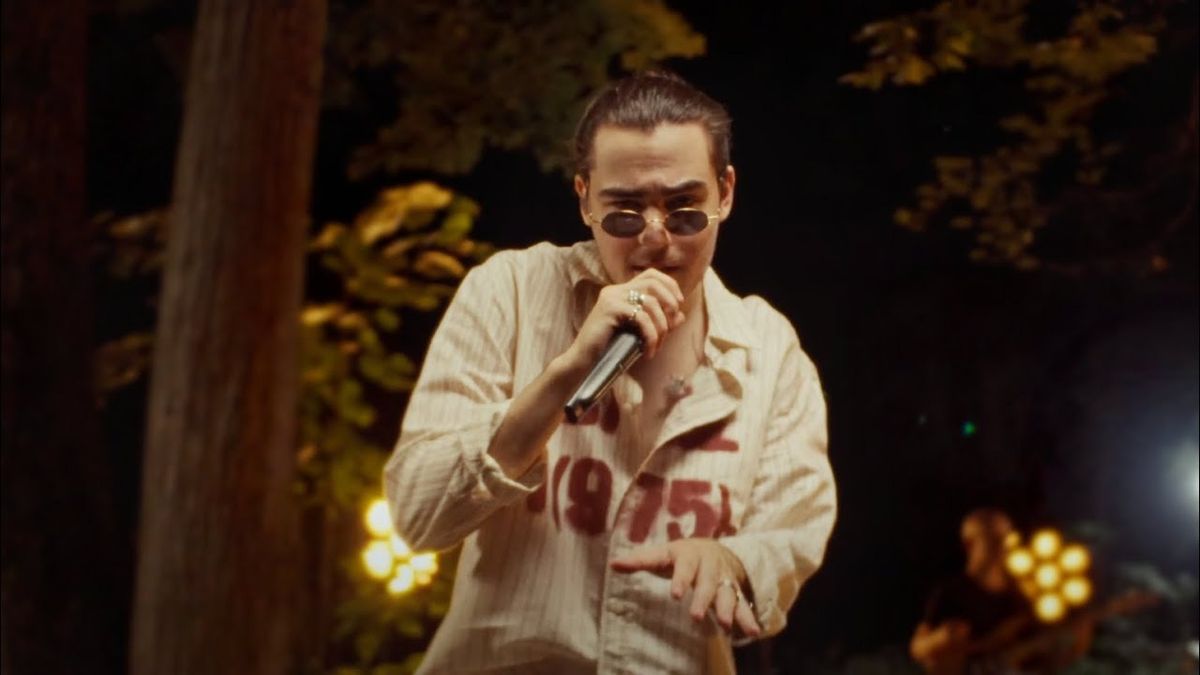 Radu Ștefan Bănică - Mai stai