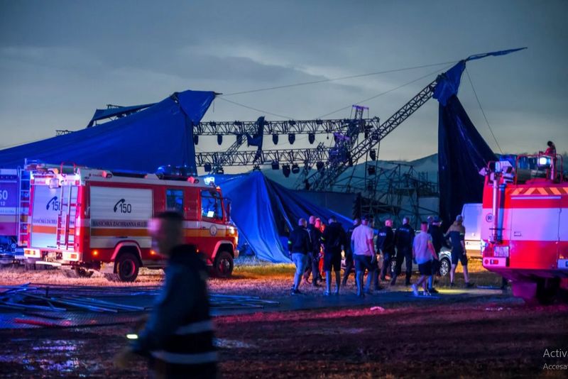 Un cort s-a prăbușit peste sute de oameni la un festival din Slovacia
