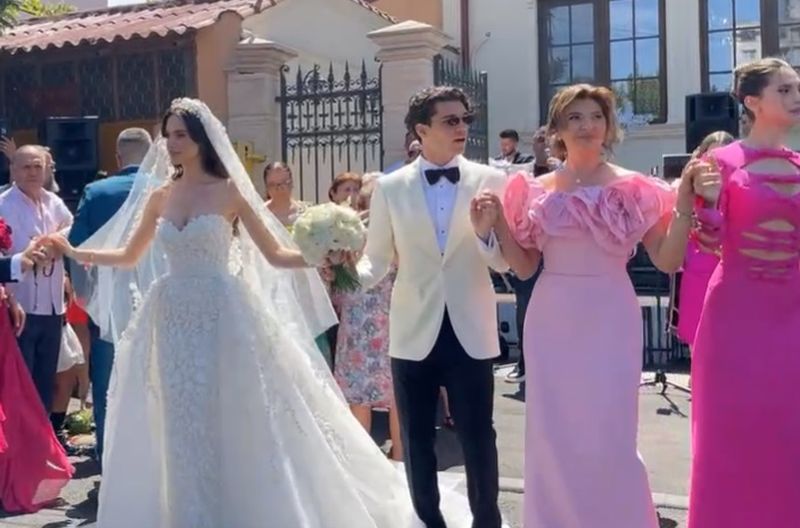 Eleganță la nunta lui Ianis Hagi și a Elenei