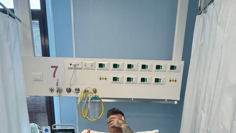 Fostul soț al Chiarei Ferragni, Fedez, din nou pe m&acirc;inile doctorilor. Primele declaraţii ale rapperului: "Pentru &icirc;ndepărtarea tumorii&nbsp;mi-au cusut organele"