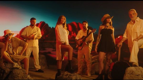 VIDEOCLIP: Damian & Brothers x Jo x What&acute;s UP - S-a rupt lanțul de iubire