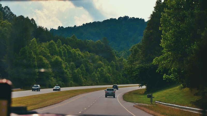 Rute ocolitoare pentru Valea Oltului: Traficul se &icirc;nchide timp de o lună