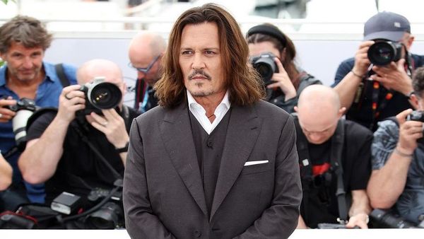 Johnny Depp, îndrăgostit de o tânără cu 33 de ani mai mică. Cine este noua iubită a celebrului actor
