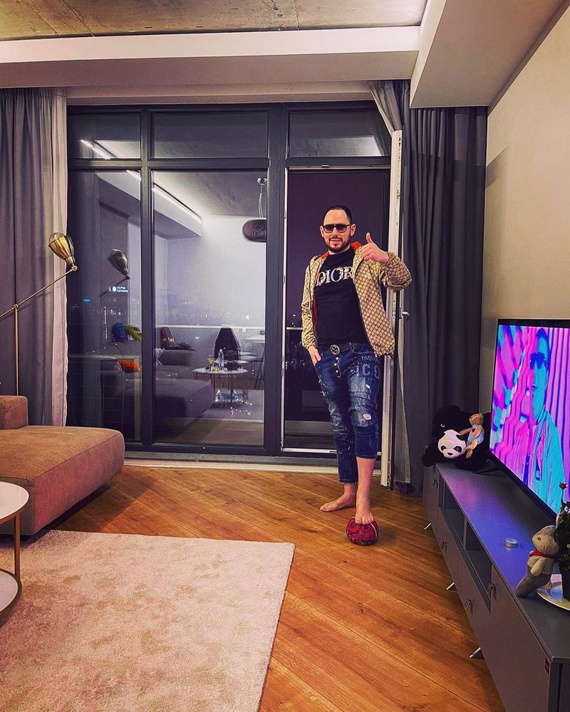  Cât a plătit Andrei Versace pentru apartamentul său din București