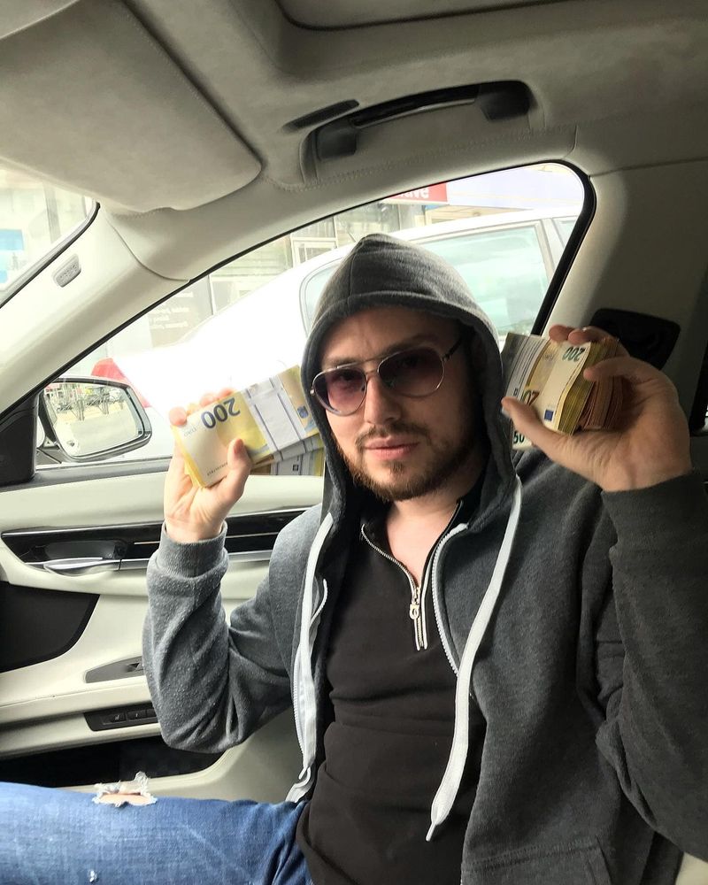 Moștenirea lui Andrei Versace