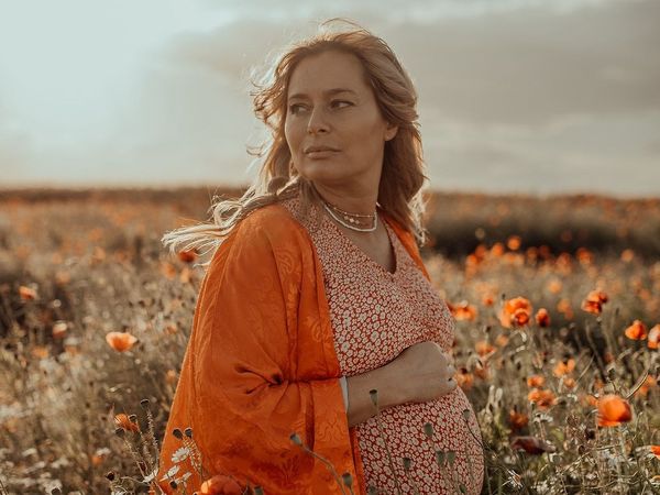 Laura Cosoi se pregătește să devină mamă pentru a patra oară: &bdquo;Mă emoționez tare c&acirc;nd știu ce urmează&rdquo;