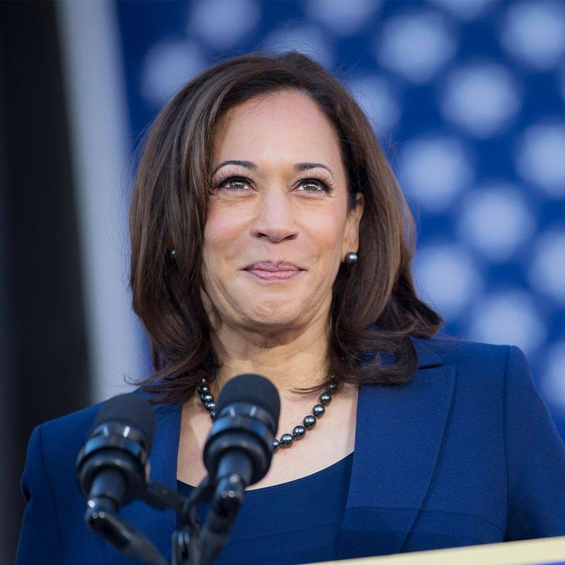 Kamala Harris scrie istorie