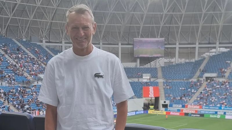 Gică Craioveanu, primele declarații după ce a fost oprit de poliţiştii rutieri: "Am fost cu o mașină puternică, nu mi-am dat seama". Legendarul fotbalist s-a ales cu un dosar penal