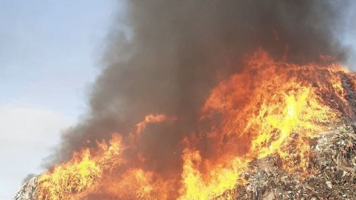 Un incendiu puternic a izbucnit în această dimineață pe platforma Oltchim