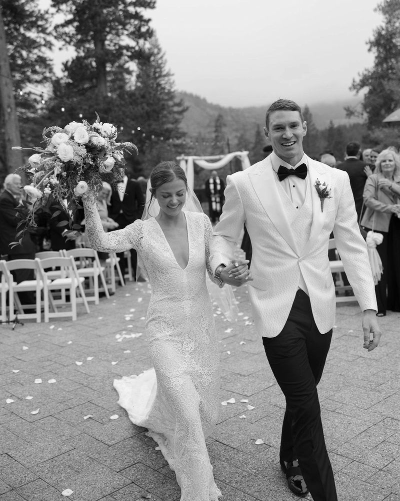  Înotătorul Ryan Murphy şi-a văzut soţia însărcinată ţinând o pancartă specială.