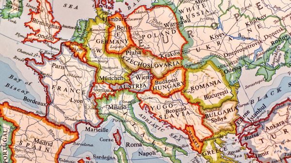 Care este prima țară din Europa care interzice grupurile mari de turiști? Ce riscă cei care nu respectă noua lege