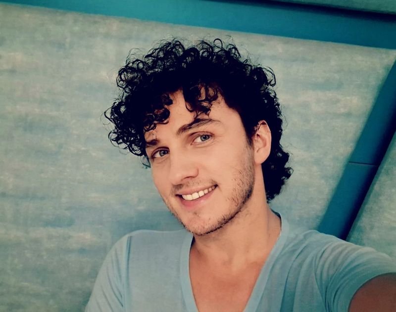 Câți bani face Mihai Trăistariu din cântări și turism?