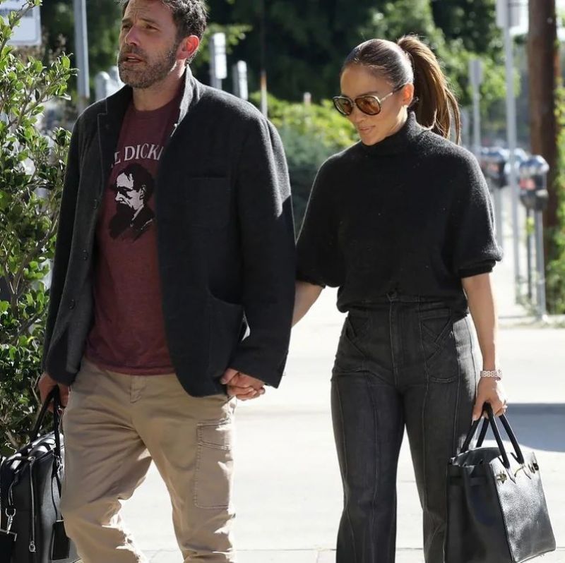 Jennifer Lopez și Ben Affleck își încheie oficial relația 