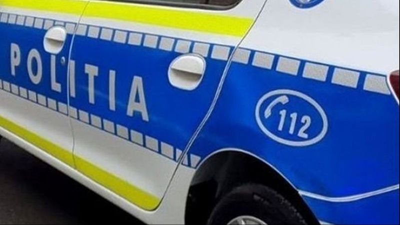  A murit strivit de un copac