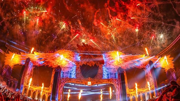 UNTOLD 2024. Cât costă cazarea la cort și parcarea pentru rulotă