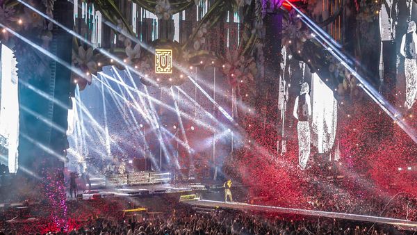 C&acirc;t plătesc festivalierii pentru o porție de m&acirc;ncare și băuturi la UNTOLD 2024?