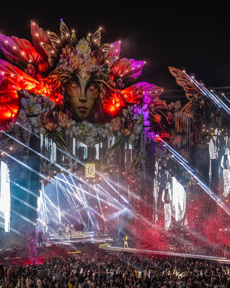 Iată ce prețuri sunt la porțiile de mâncare și la băuturi la festivalul UNTOLD 