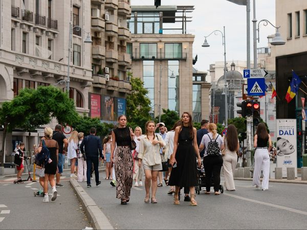 &bdquo;Străzi deschise - Promenadă urbană&rdquo;: Momente artistice, activități pentru copii și expoziții, pe Calea Victoriei