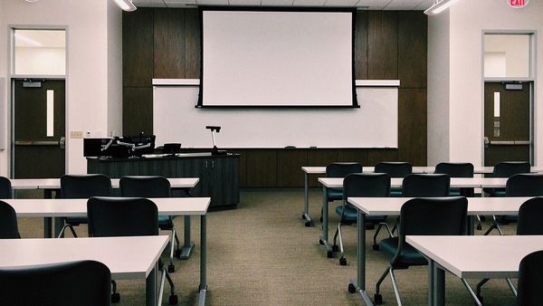 C&acirc;nd se vor desfășura simulările examenelor naţionale și bacalaureatului &icirc;n anul școlar 2024 &ndash; 2025. Anunțul făcut de ministrului educației