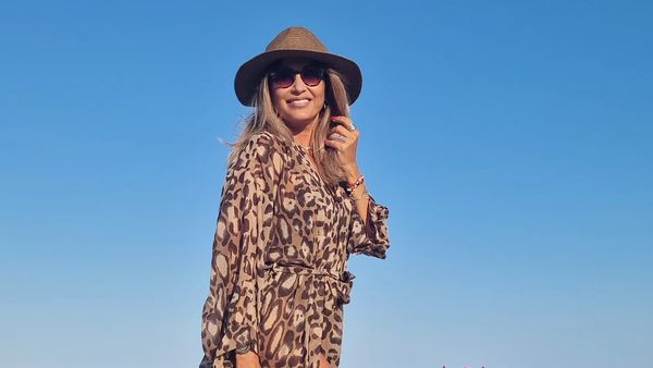 Cum a fost surprinsă Anca Țurcașiu pe litoralul românesc? Vedeta se relaxa pe plajă alături de presupusul iubit