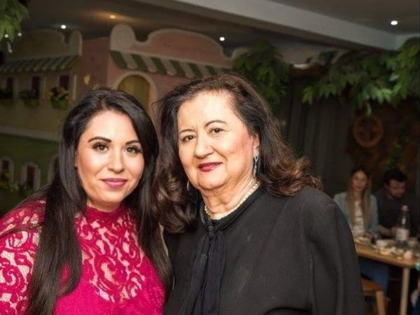 Mesajul transmis de Oana Roman la parastasul de 6 luni al mamei sale, Mioarei Roman: &bdquo;Dumnezeu să o odihnească &icirc;n pace și lumină!&rdquo;