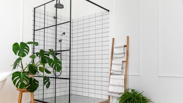 3 elemente care &icirc;ți transformă baia &icirc;ntr-un spațiu relaxant