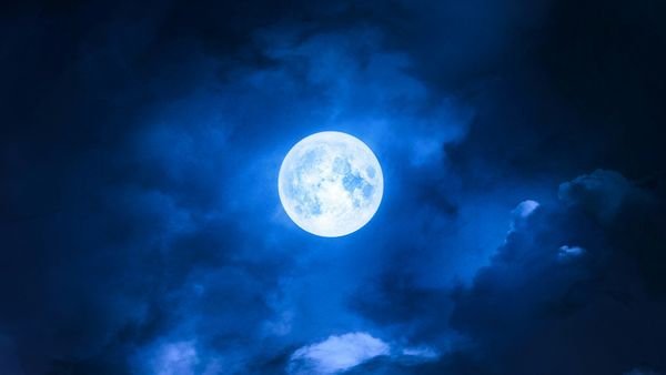 Superluna Albastră, spectacol total pe cer &icirc;ncep&acirc;nd cu 19 august 2024
