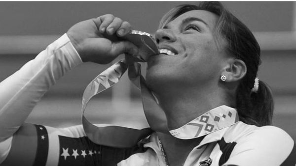 Campioană la ciclism de la Jocurile Olimpice, găsită moartă în apartamentul său. Ce ipoteze se iau în calcul