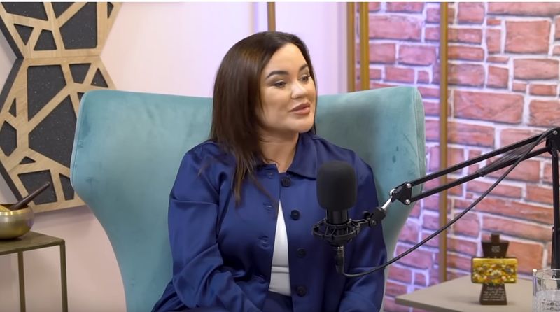 Ce operații estetice are Carmen de la Sălciua