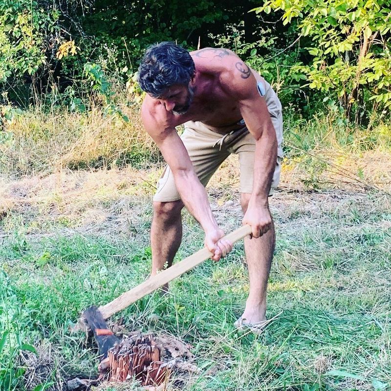  Dragoș Bucur adaptează viața rurală la cerințele moderne 