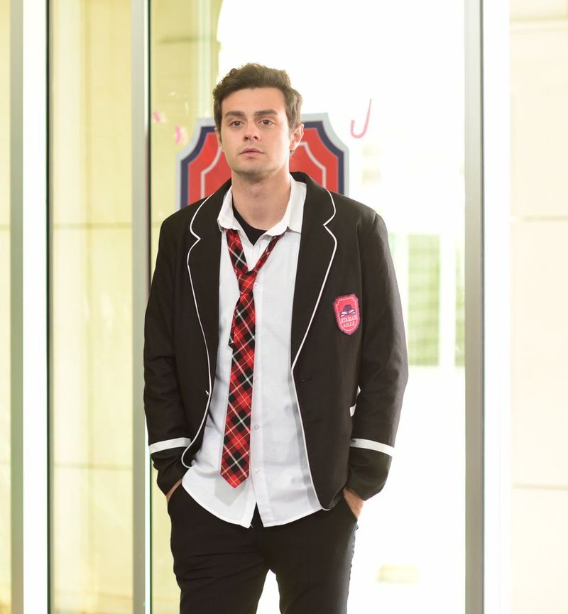 Yigit Kocak in rolul lui Omer