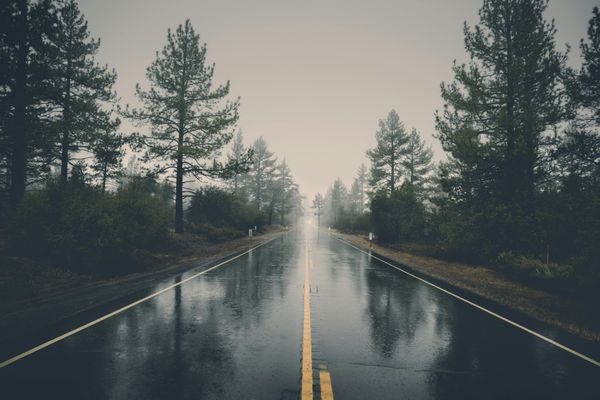 De la caniculă, la ploi abundente! Meteorologii au emis o avertizare cod galben de de instabilitate atmosferică. Care sunt zonele vizate?
