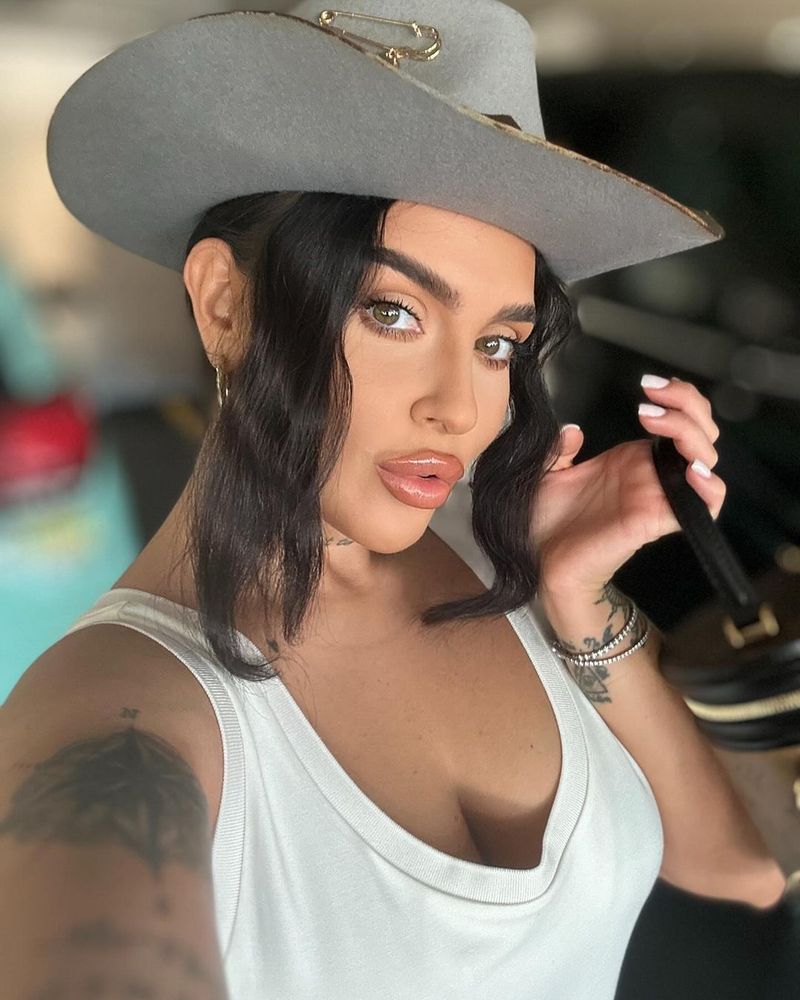 Cum a devenit cunoscută Oana Radu? 