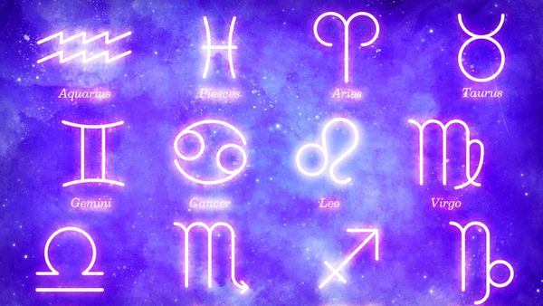 Horoscop de weekend, 31 august - 1 septembrie 2024: Dragostea plutește &icirc;n aer pentru Berbeci. Taurii au planuri mari &icirc;n ceea ce privește cariera&nbsp;