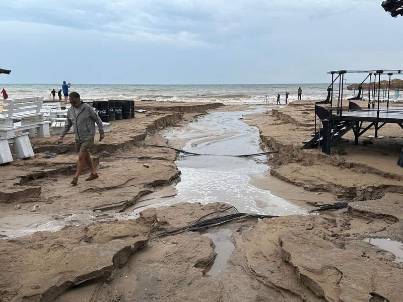  Peste 700 de apeluri de urgență după furtuna catastrofală 