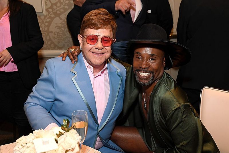 Cum se simte Elton John acum? 